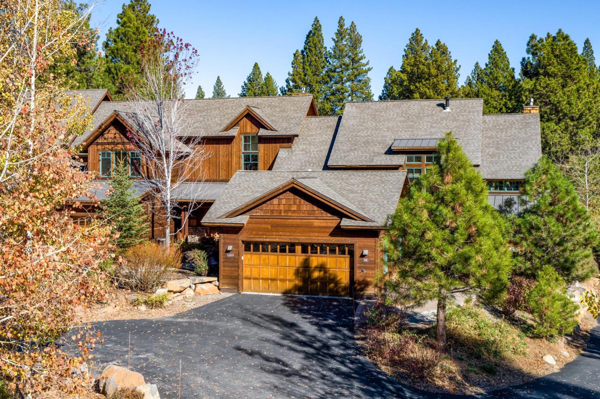 The Cottages - Ski Shuttle, Ski Valet, Mountaintop Dining - 3-Bedroom Truckee Exterior photo